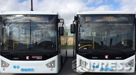 Aeroport yolunda yeni avtobuslar - Fotolar