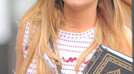 Lindsay Lohan turns to Islam