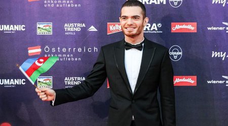 Elnur mahnı oxumaqdan imtina etdi