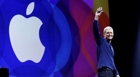 Apple muscles into streaming music market