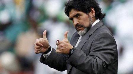 Maradona Blatterin yerini tuta bilər
