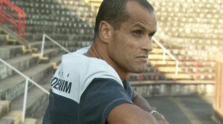 Rivaldo istefa verdi
