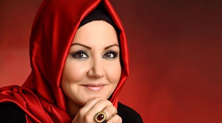 Tanınmış aparıcıdan məhkəməyə şikayət: "Ərim məni döyür" - FOTO