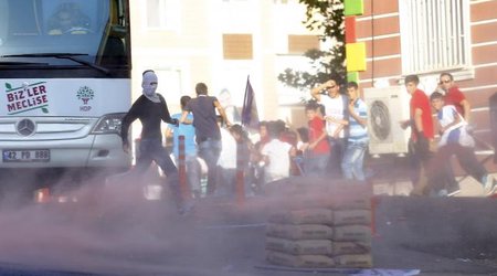 Three Turkish soldiers killed as PKK steps up attacks after air strikes