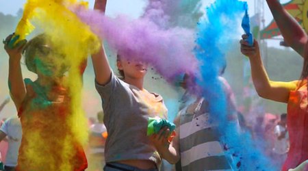 Bakıda ilk dəfə “Holi Rənglər” festivalı - VİDEO