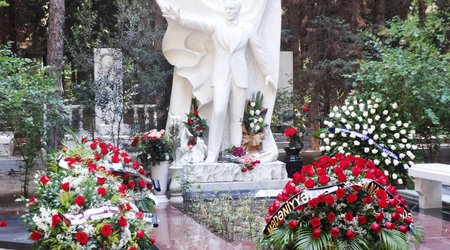 В Баку почтили память Муслима Магомаева