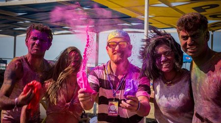 Bakıda ilk dəfə Holi Rənglər Festivalı keçirilib - Fotolar