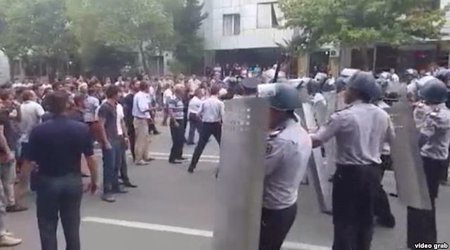 Police detain 21 protesters angered by man's death in police custody