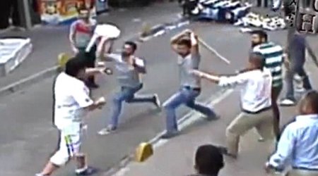 Mob of Turkish shopkeepers attack an Irish tourist with chairs and sticks