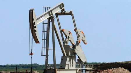 Brent crude rises to $44