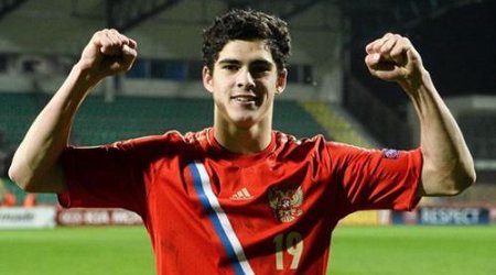 Azərbaycanlı futbolçu Rusiya millisində dubl etdi