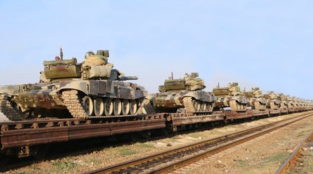 MN: "Zirehli döyüş texnikası təlim rayonlarına çatdırılıb" - Fotolar