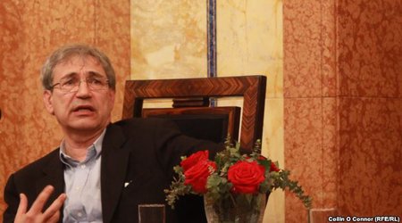 Orxan Pamuk: "Avropa tarixində dramatik məqamdır"