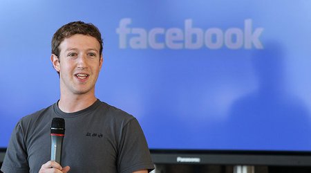 Facebook's Mark Zuckerberg pledges refugee camp internet access