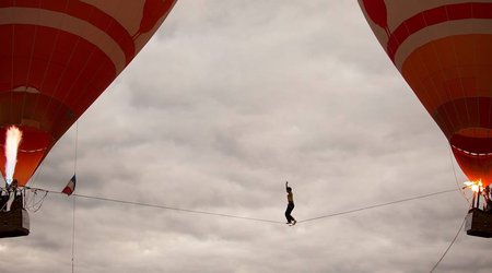 Hava şarları arasında ölüm yürüyüşü - FOTO+VİDEO