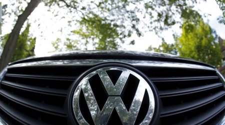 Volkswagen to refit cars affected by emissions scandal