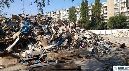 Hasarlanan "Bolluq bazarı" - FOTOLAR