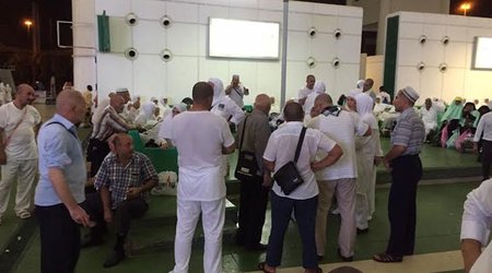 Azərbaycana qayıdan zəvvarlar problemlə üzləşdilər - Fotolar