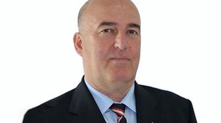 Azərbaycanlı hakim-inspektor AVRO-2016-nın seçmə oyununda