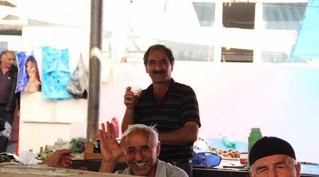 Çörəyi piştaxtadan çıxanlar - FOTOLAR