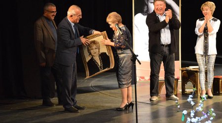 Kalmık Milli Dram Teatrının növbəti qastrol səfəri başa çatdı - Fotolar