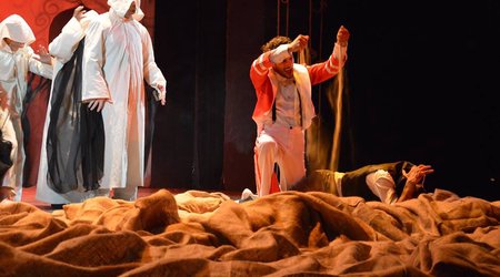 Gənc Tamaşaçılar Teatrında 9 gün ərzində 26 tamaşa - Fotolar