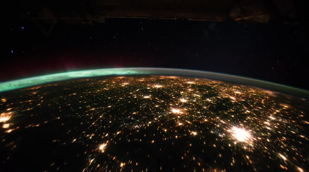 Timelapse of Earth from International Space Station