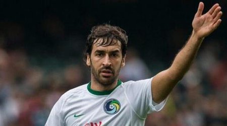 Raul futbolçu karyerasını başa vurdu