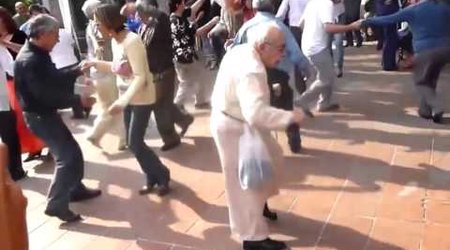 MÜXTƏLİF: Qocalar rəqs edərkən... - ANN.TV