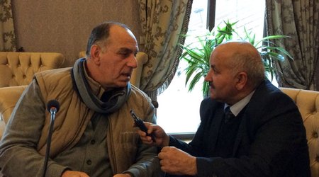 Gürcü yazıçı: "Xudu Borçalının Marneulinin mərkəzində heykəli ucaldılmalıdır"