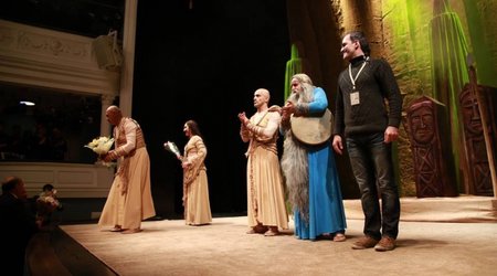 Milli Dram Teatrı Minskdə “İlahi oyun” tamaşası ilə çıxış etdi