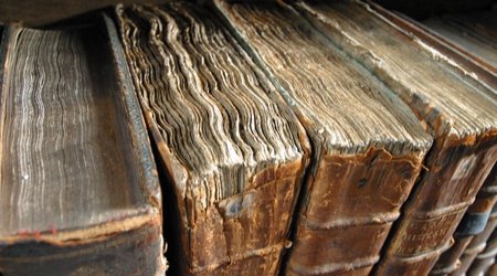 Армяне уничтожили древние книги