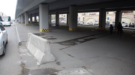 Bakıda daha bir təhlükəli parklanma yeri ləğv edildi - Fotolar