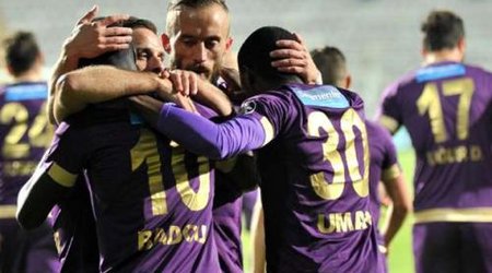 Türkyə superliqasında XV tur darmadağınla başladı