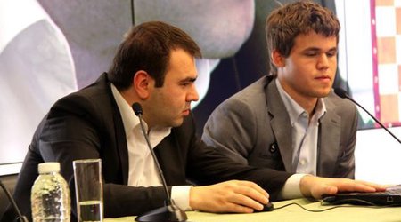 Məmmədyarov Karlseni geridə qoydu