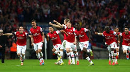 "Arsenal" lider oldu