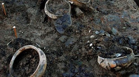 Bronze Age houses uncovered in Cambridgeshire 'best ever'