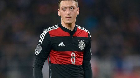 Məsut Özil yenə Almaniya yığmasının ən yaxşısı seçildi