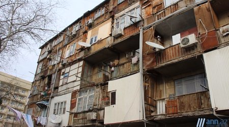 OBYEKTİVDƏ: Qaçqınların fəryadı: "Belə yaşamaq istəmirəm"