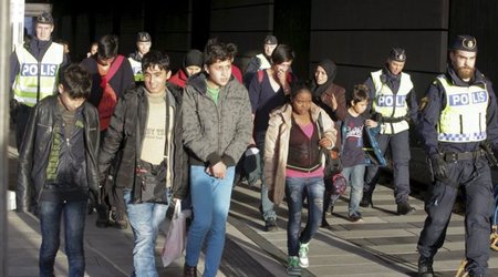 Sweden 'to expel up to 80,000 failed asylum-seekers'