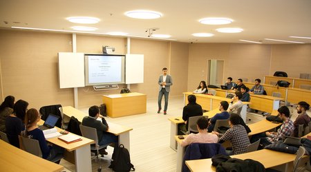 Azercell employee supported “SITE Scientific Seminars” program