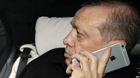 Ərdoğanı telefonla dolayıblar?- VİDEO