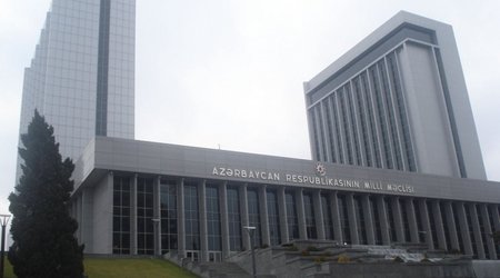 Милли Меджлис соберется 23 февраля