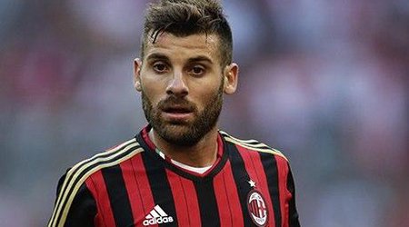 "Milan" futbolçusu ilə yollarını ayırdı