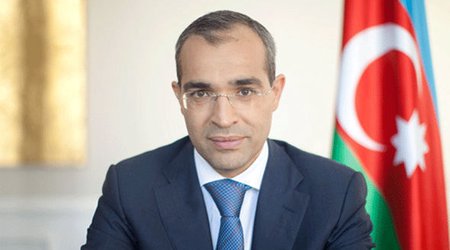 Müəllimi sillələyən qadın direktor cəzalandırıldı - Video