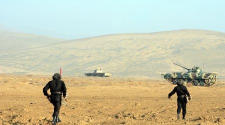 Армия проводит учения