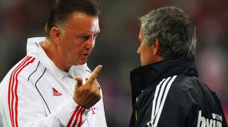 Van Qal: “Mourinyo ilə danışmışam”