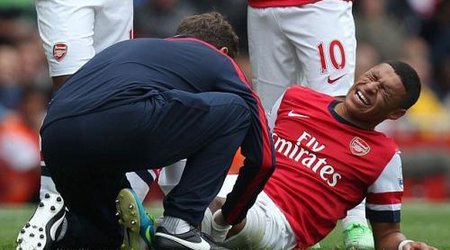 "Arsenal"ın futbolçusu iki aylıq sıradan çıxdı