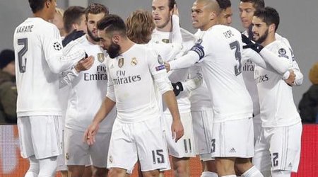 "Real" 10 futbolçusu ilə yollarını ayırır