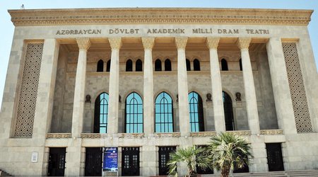 Bu gün Milli Teatr Günüdür